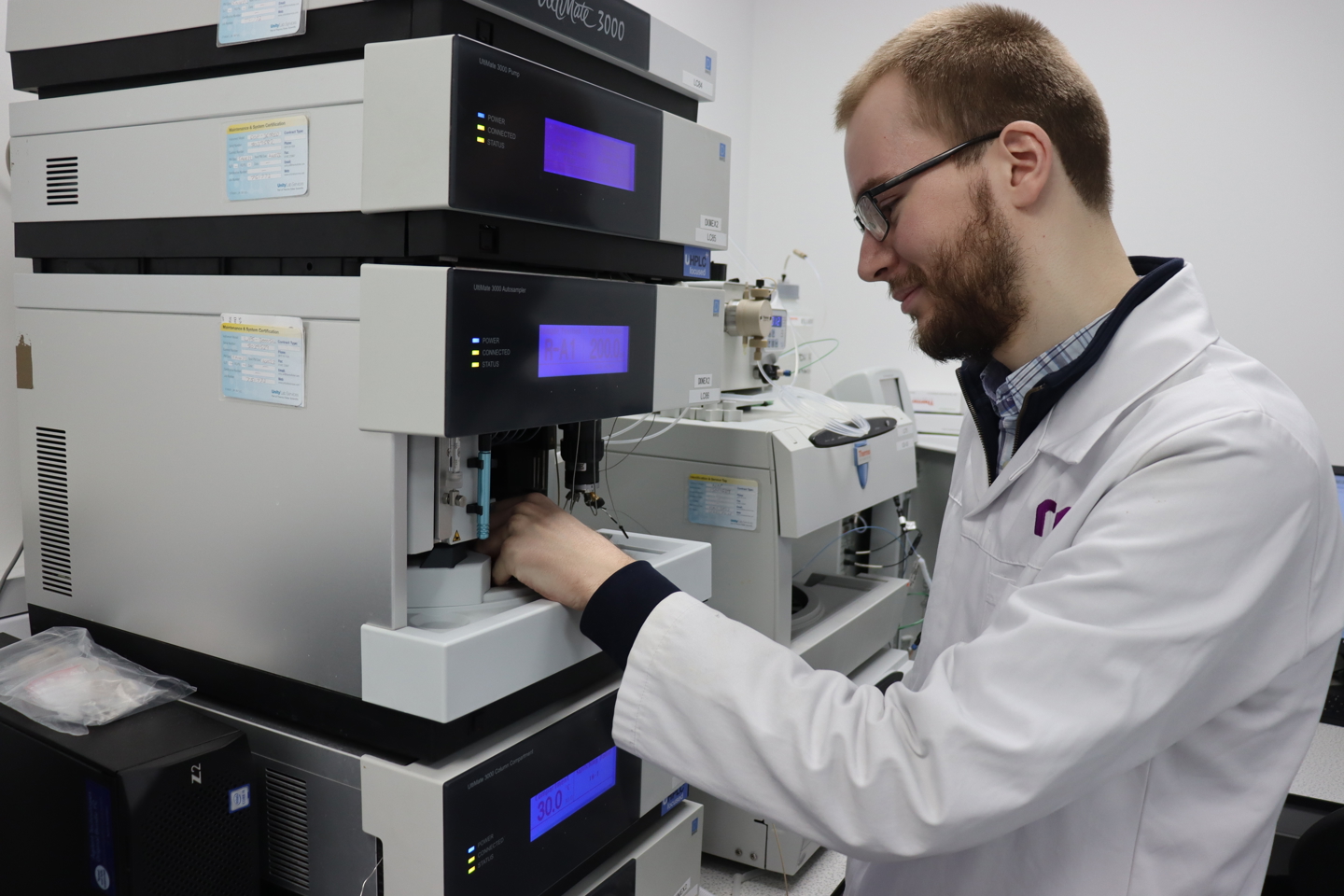 Labs_JamesCurtis_Chemist2.JPG