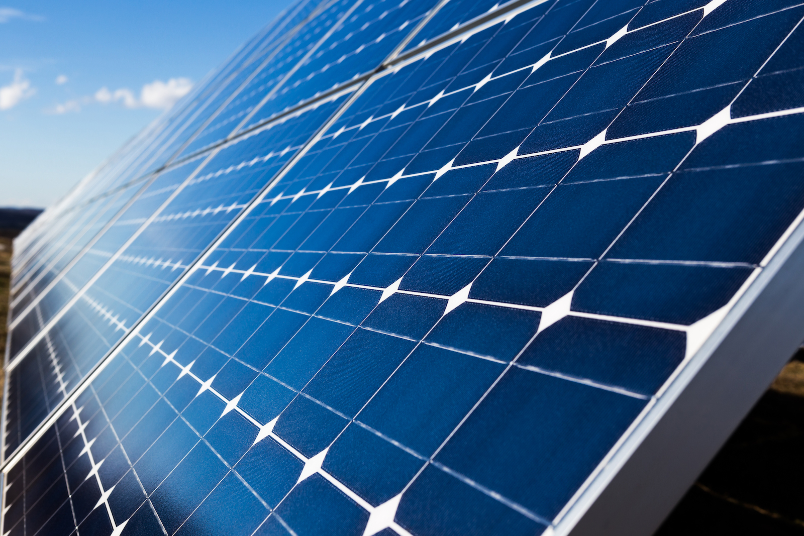 Large solar panel at Warwick solar farm