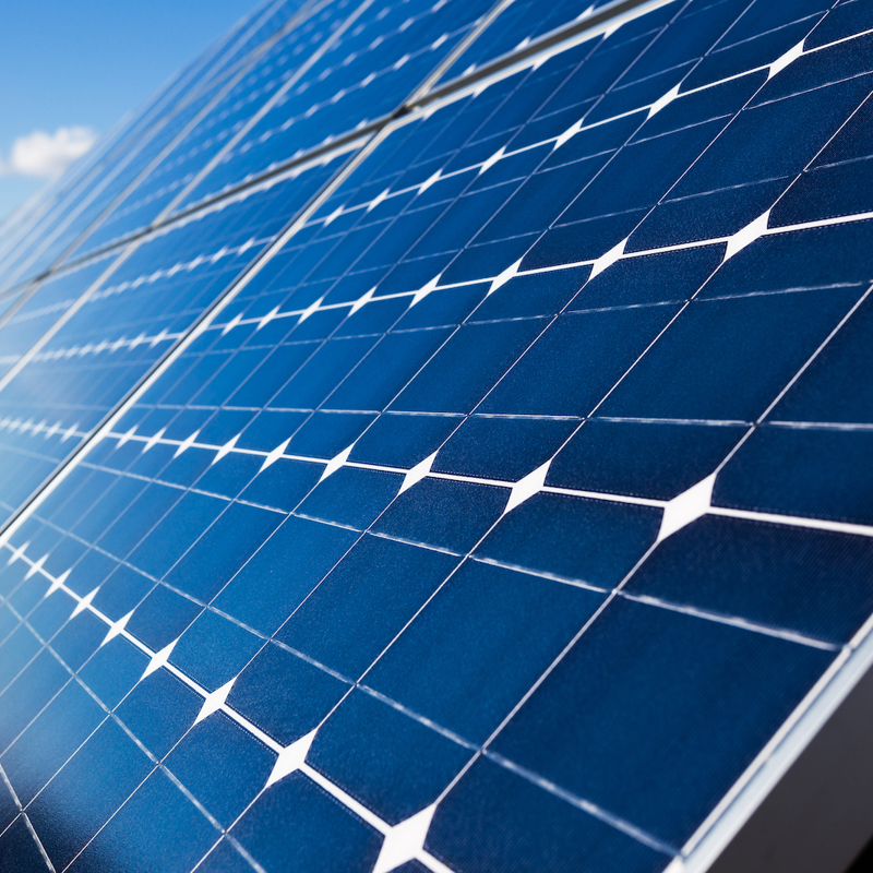 Large solar panel at Warwick solar farm