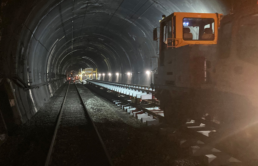 KiwiRail upgrade project - track panel placements Tunnel 2 NIMT (North Island Main Trunk) New Zealand