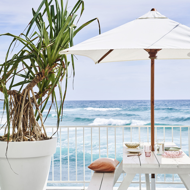 Burleigh Beach Pavilion cafe
