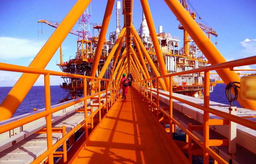 image of an offshore oil rig