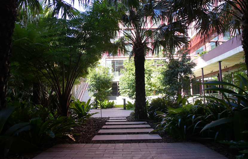 Iglu LA student accommodation tropical lush gardens 