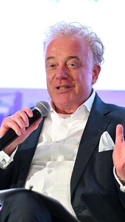 Allard Nooy, Senior Deal Advisor, Singapore speaking at a conference