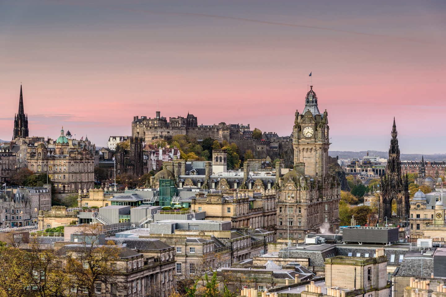 Adobestock 126249399 Edinburgh